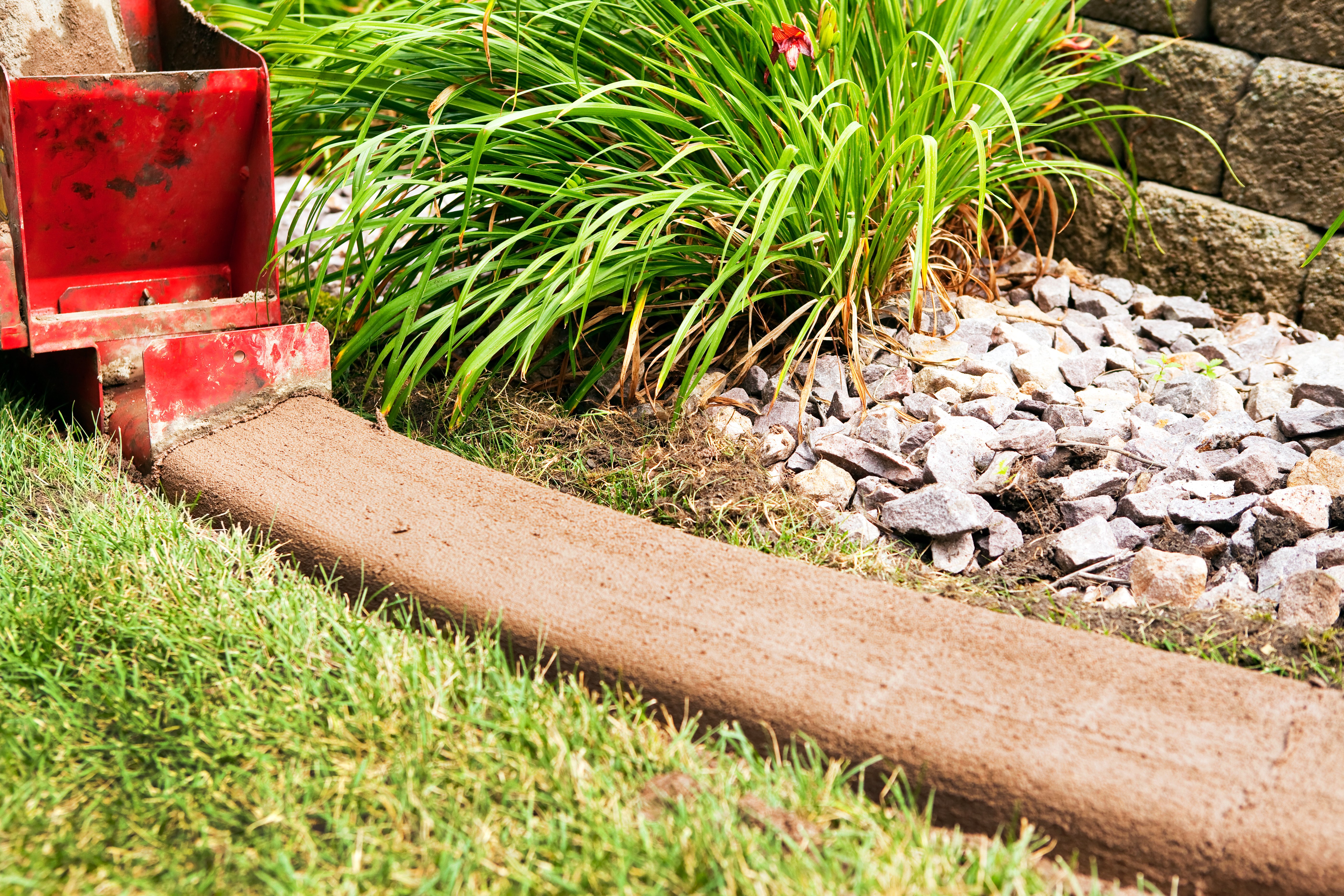 10 Edging Ideas for Flower Beds, Gardens and Landscaping Angie's List